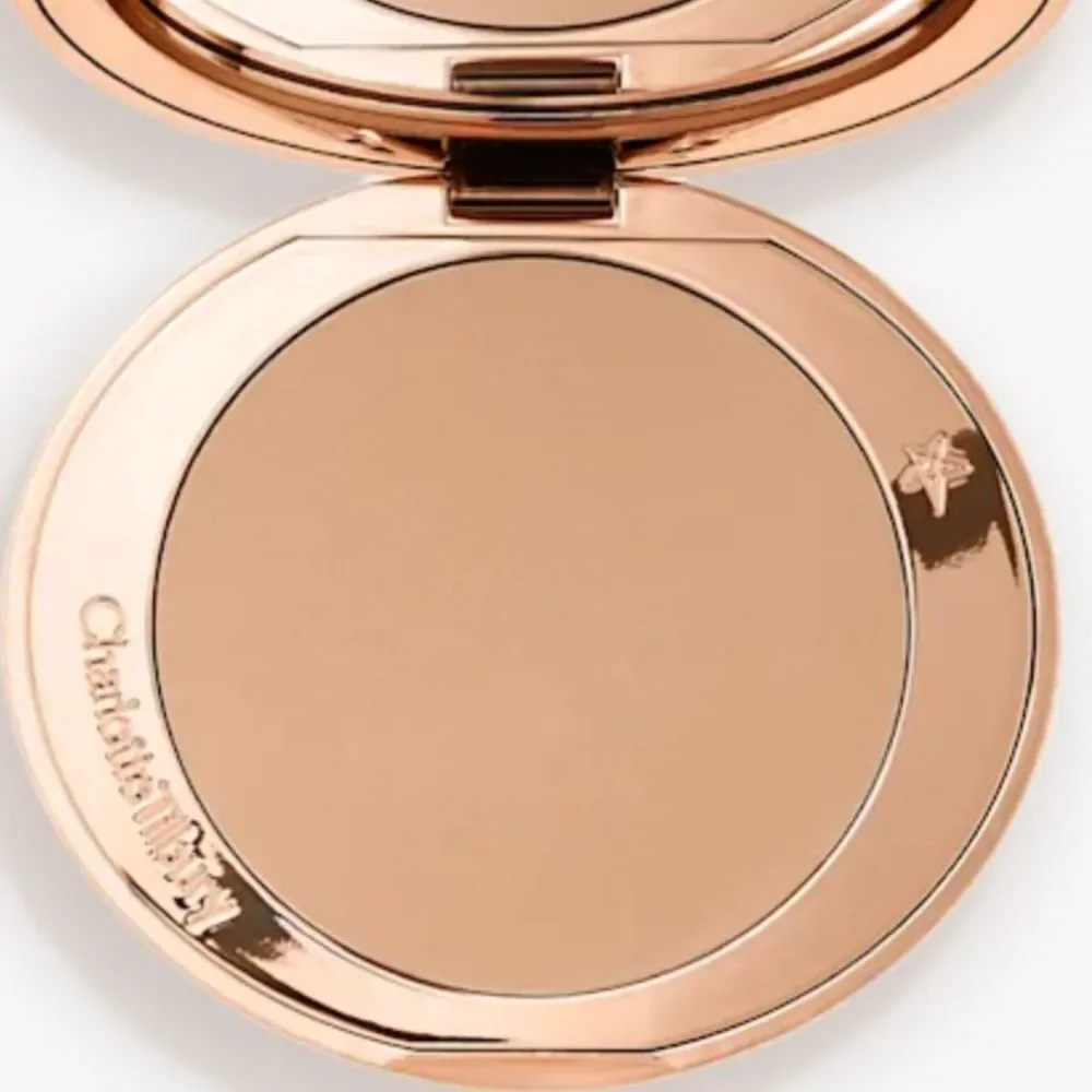 Charlotte Tilbury Air Brush Bronzer in Fair